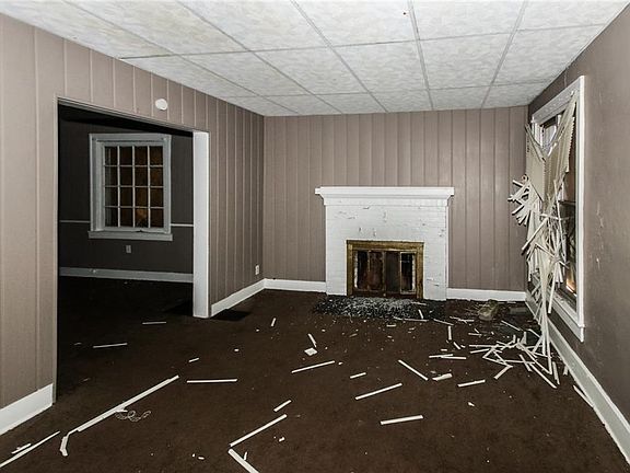 4th image of 2629 Indianapolis Ave