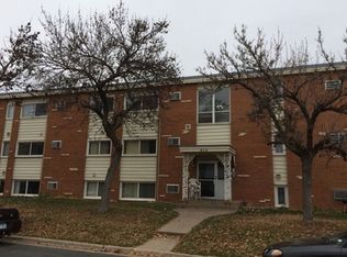 804 6th St NW APT 5, Saint Paul, MN 55112