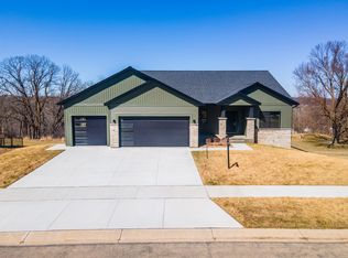 2205 Ponderosa Dr SW, Rochester, MN 55902