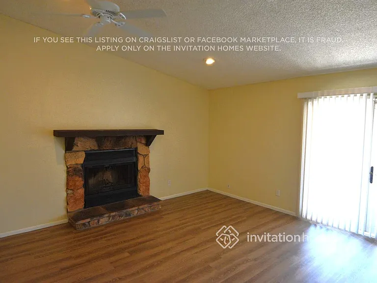 3538 E Anderson Dr — Photo 2