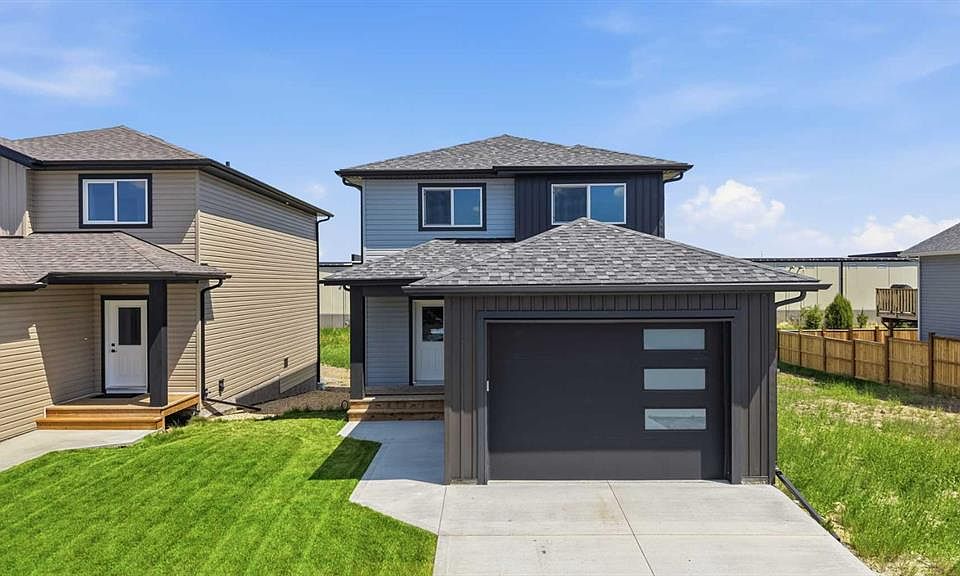 1st image of 125 W Hampton Cres