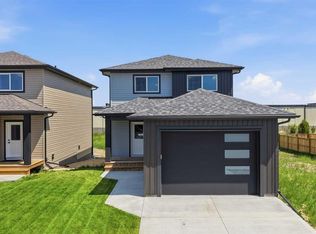125 W Hampton Cres, Sylvan Lake, AB T4S 0N2