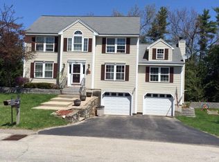 15 Scotchpine Ln, Merrimack, NH 03054