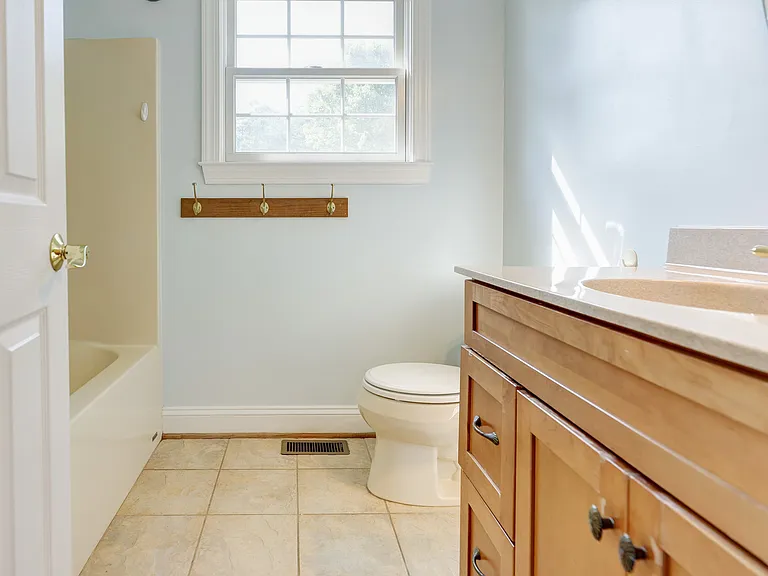 185 Angie Pl — Photo 1
