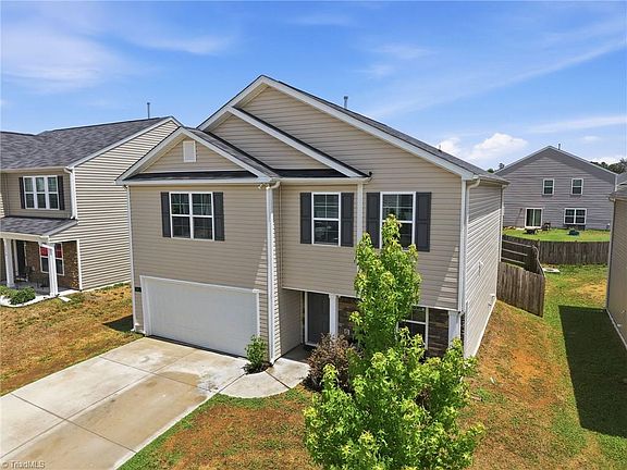 4th image of 6824 Keeneland Dr