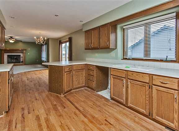 4th image of 706 N 14th St