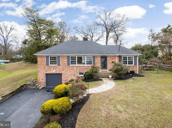 5305 Remington Dr, Alexandria, VA 22309