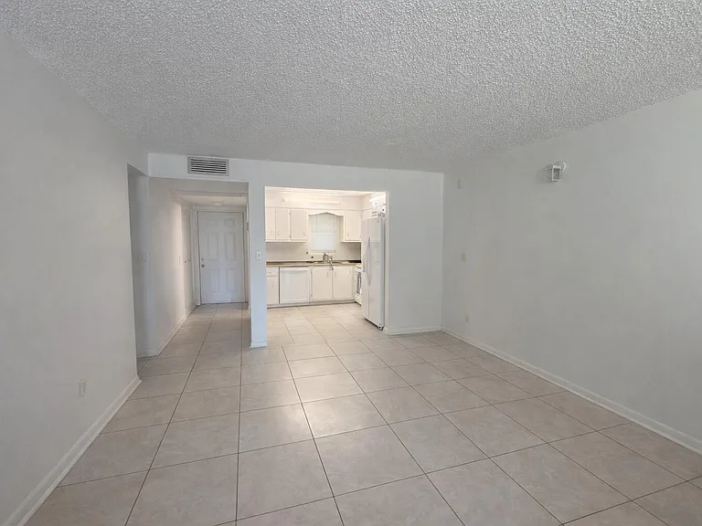 9440 SW 8th St #208 — Photo 17