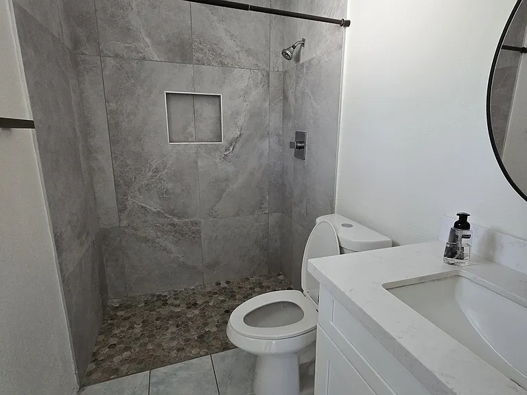1144 E Palmcroft Dr — Photo 29