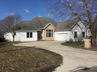 501 N Elm St, Saint Joseph, IL 61873