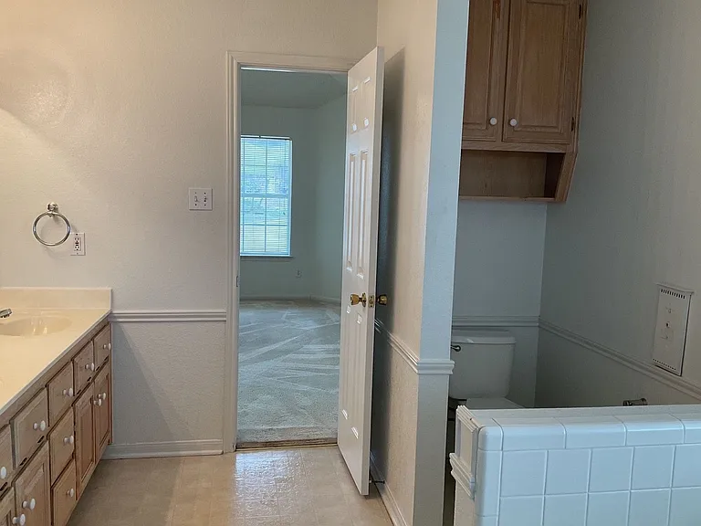 1701 Tanglewood Dr — Photo 16