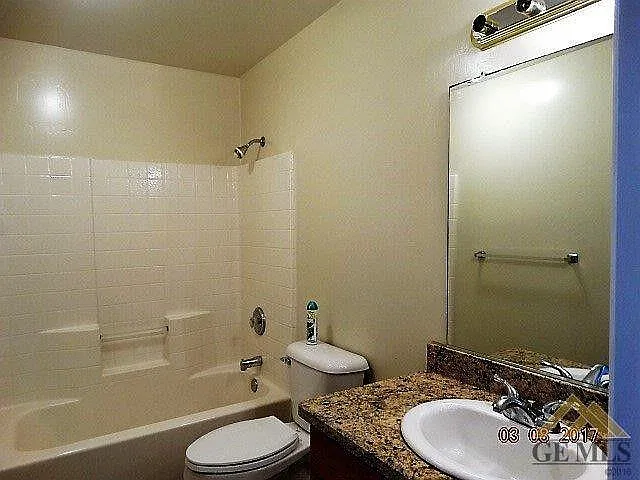 Hoodsport Ave — Photo 11