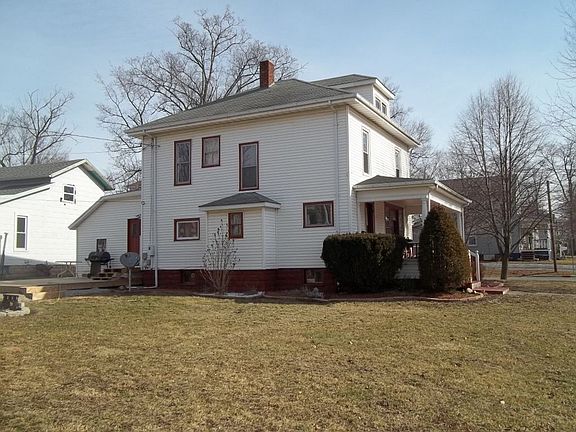 3rd image of 329 E Mitchell St