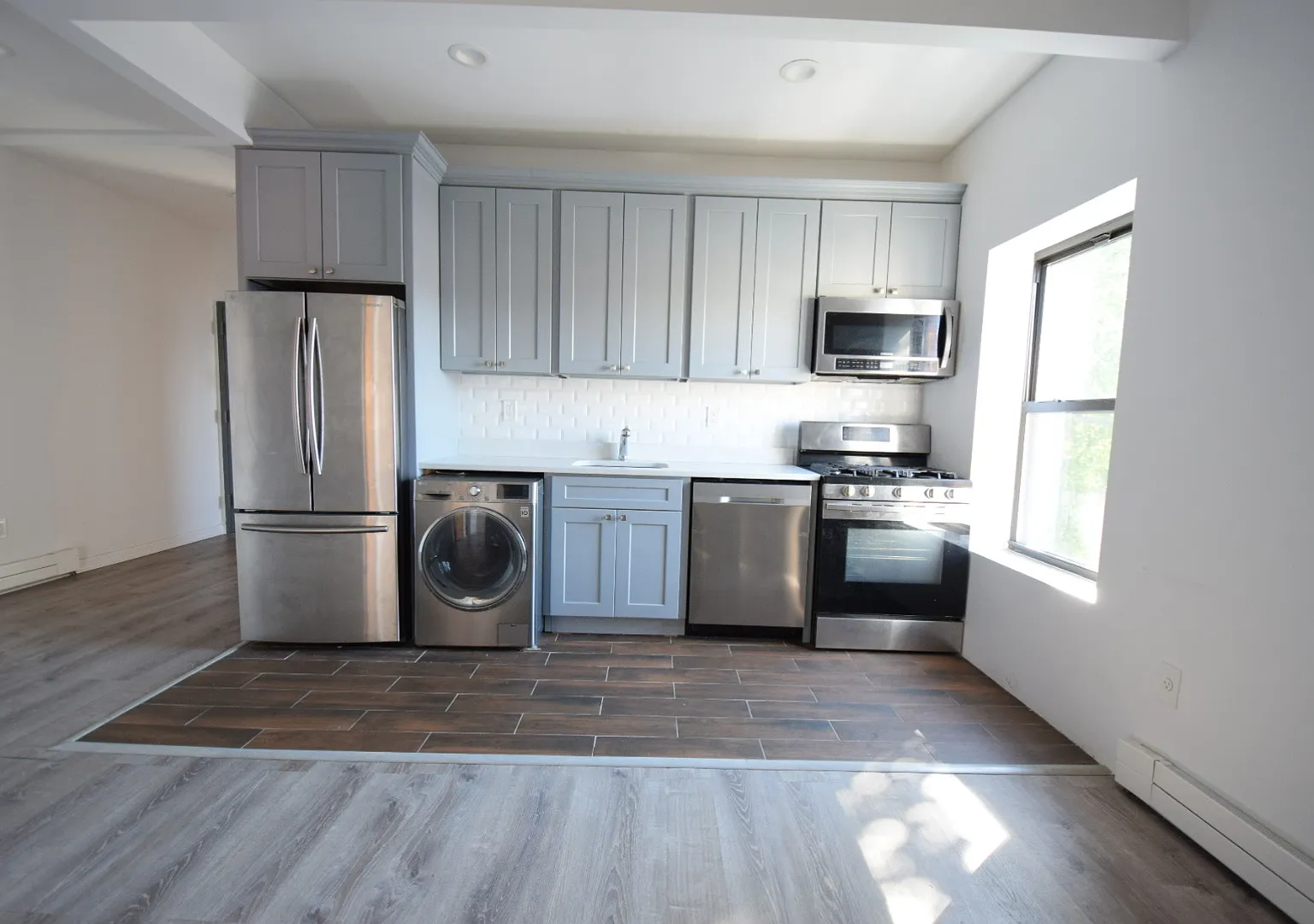 321 Warren Street — Photo 3