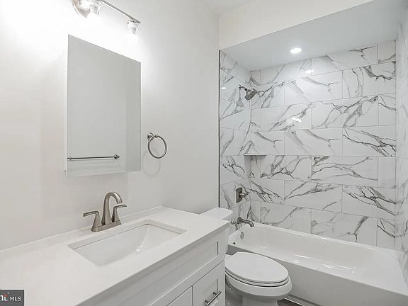 5th image of 4628 Wayne Ave #B