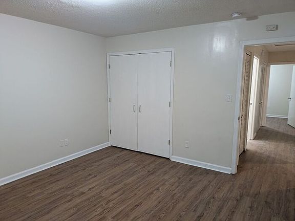 4th image of 3741 Garfield Ave
