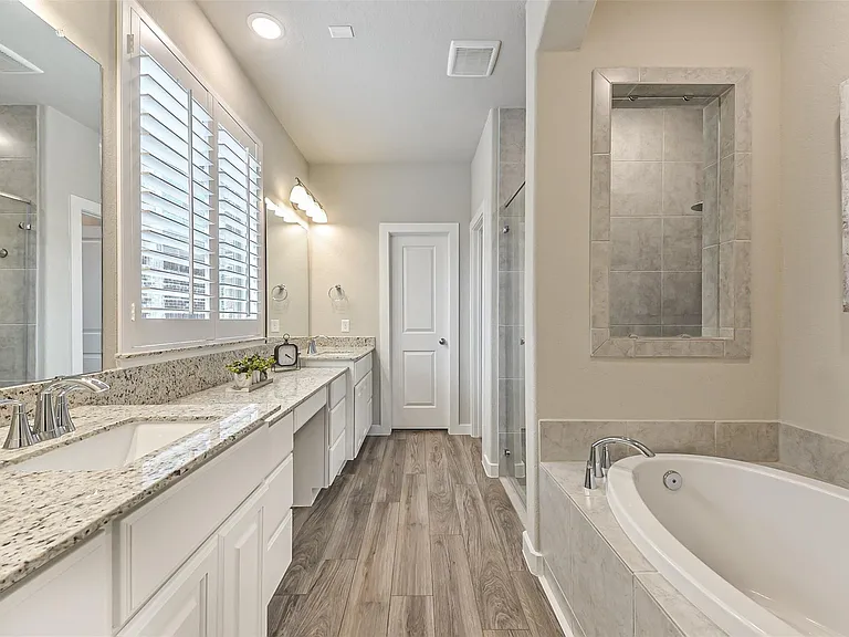 18407 Kilbowie Pl — Photo 24