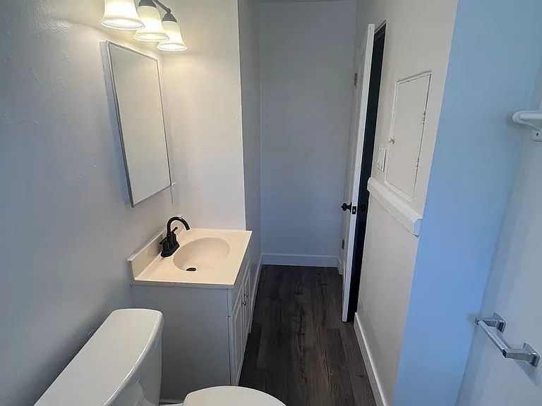 406 Niles Ave — Photo 10