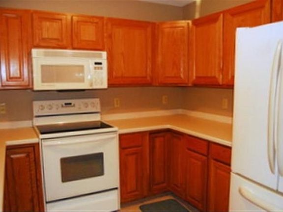 4th image of 5397 Blue Bill Park Dr APT 3