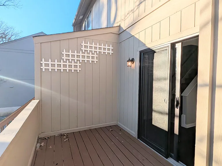 7225 Woods Crossing Dr — Photo 20