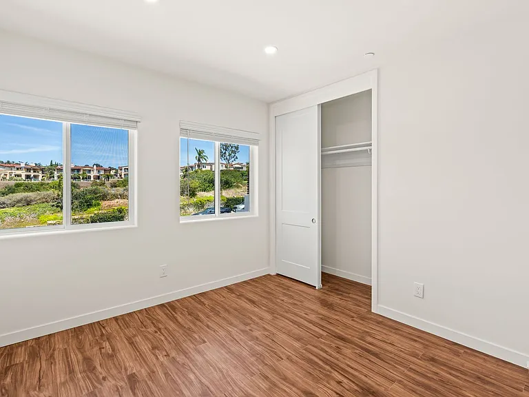 1251 & 1253 Van Nuys Street — Photo 17