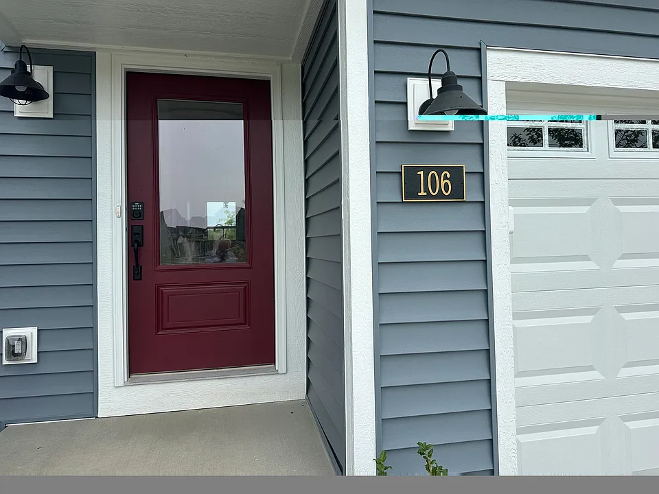 106 Mora Blvd
