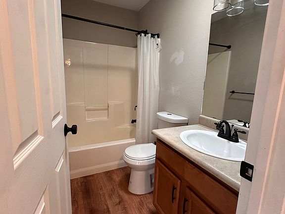 4th image of 1110 Park Ridge Ct