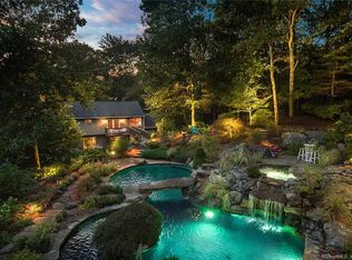 12 Applegate Ln, Monroe, CT 06468