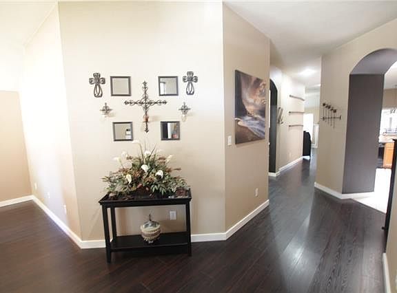 2nd image of 4104 Orchid Ln