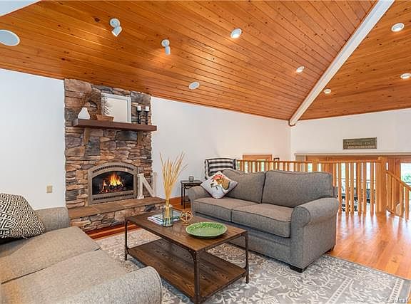 4th image of 62 Fortune View Dr #228-332