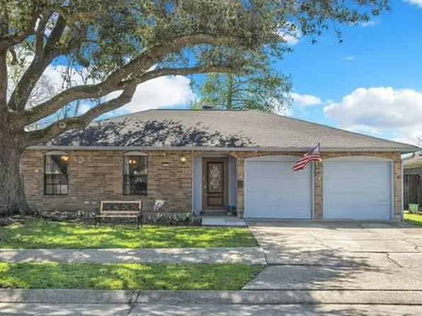 2260 Northbrook Dr, Gretna, LA 70056