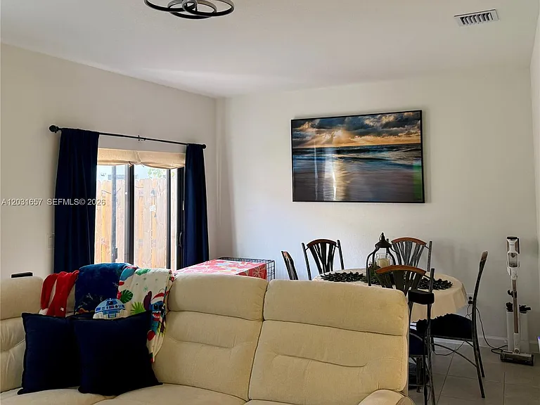 23049 SW 129th Pl — Photo 7