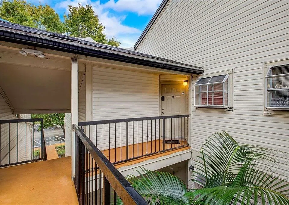 1956 Lake Atriums Cir #141