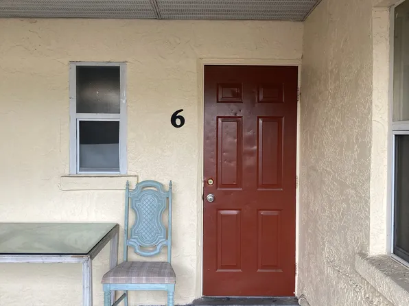 2102 9th St W #6, Bradenton, FL 34205