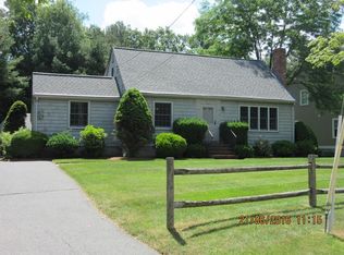 17 Notre Dame Rd, Bedford, MA 01730