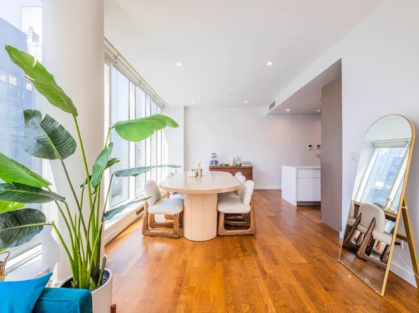 27-17 42nd Road image 9 of 43