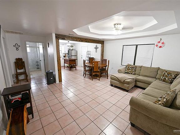 3rd image of 710 De Anda Dr