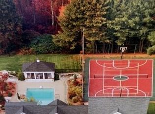 8 Colonial Way, Shrewsbury, MA 01545