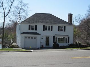 490 Roosevelt Ave, Springfield, MA 01118