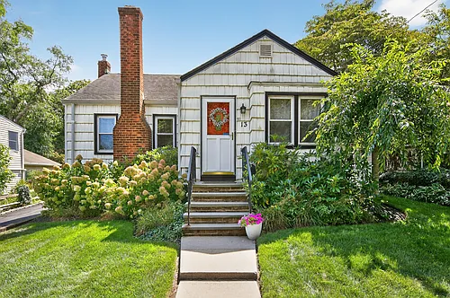 13 Prospect St Photo 1