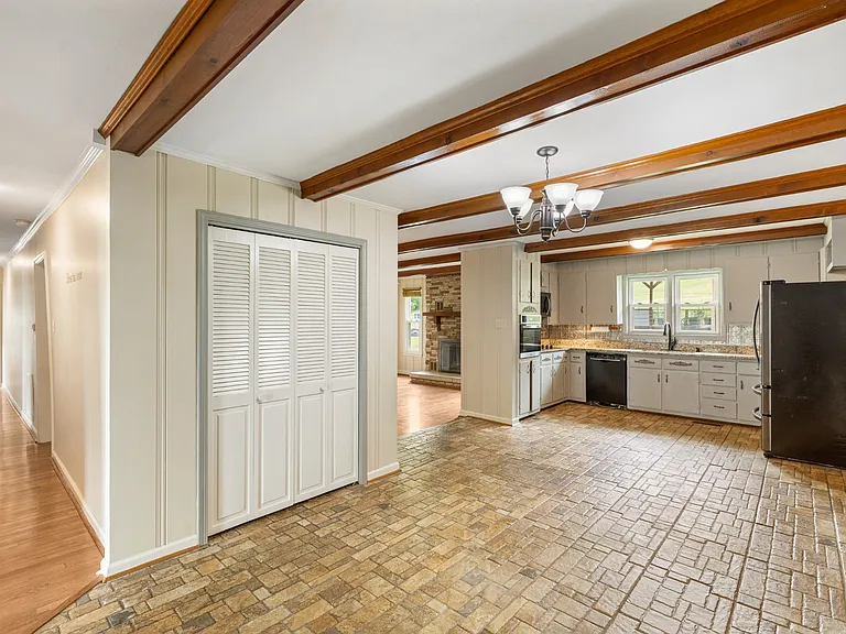 2541 Mooresville Hwy — Photo 10