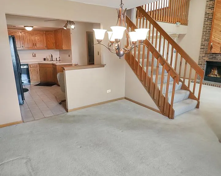 9236 Whitehall Ln — Photo 7