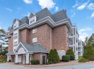 211 Hammonds Plains Rd #101, Halifax, NS B4A 4E1