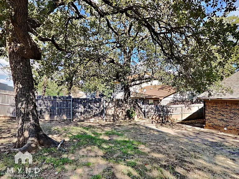 717 Timberoaks Dr — Photo 24