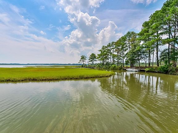 Gorgeous Water Views