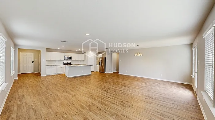 2716 Tobias Ln — Photo 5
