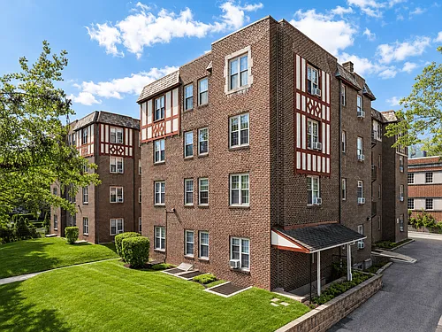 Bryn Mawr Gables Photo 1