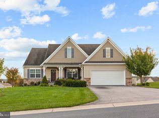 95 Hunters Chase, Etters, PA 17319
