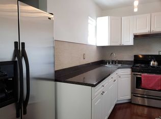 3324 Clearview Expy, Flushing, NY 11361