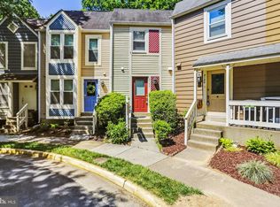 2188 Whisperwood Glen Ln, Reston, VA 20191